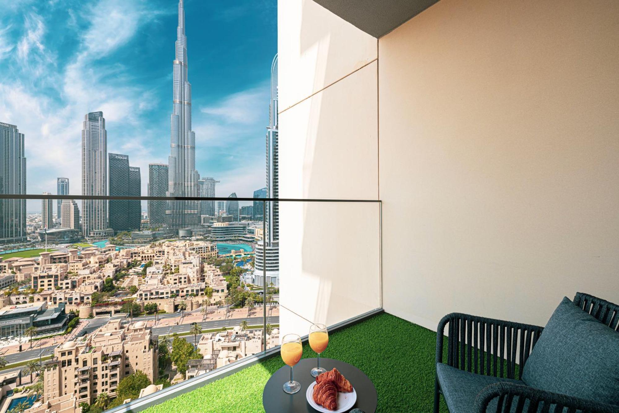 Smartstay At Burj Royale - Full Burj Khalifa View - Brand New Luxury Apartments Дубай Екстер'єр фото