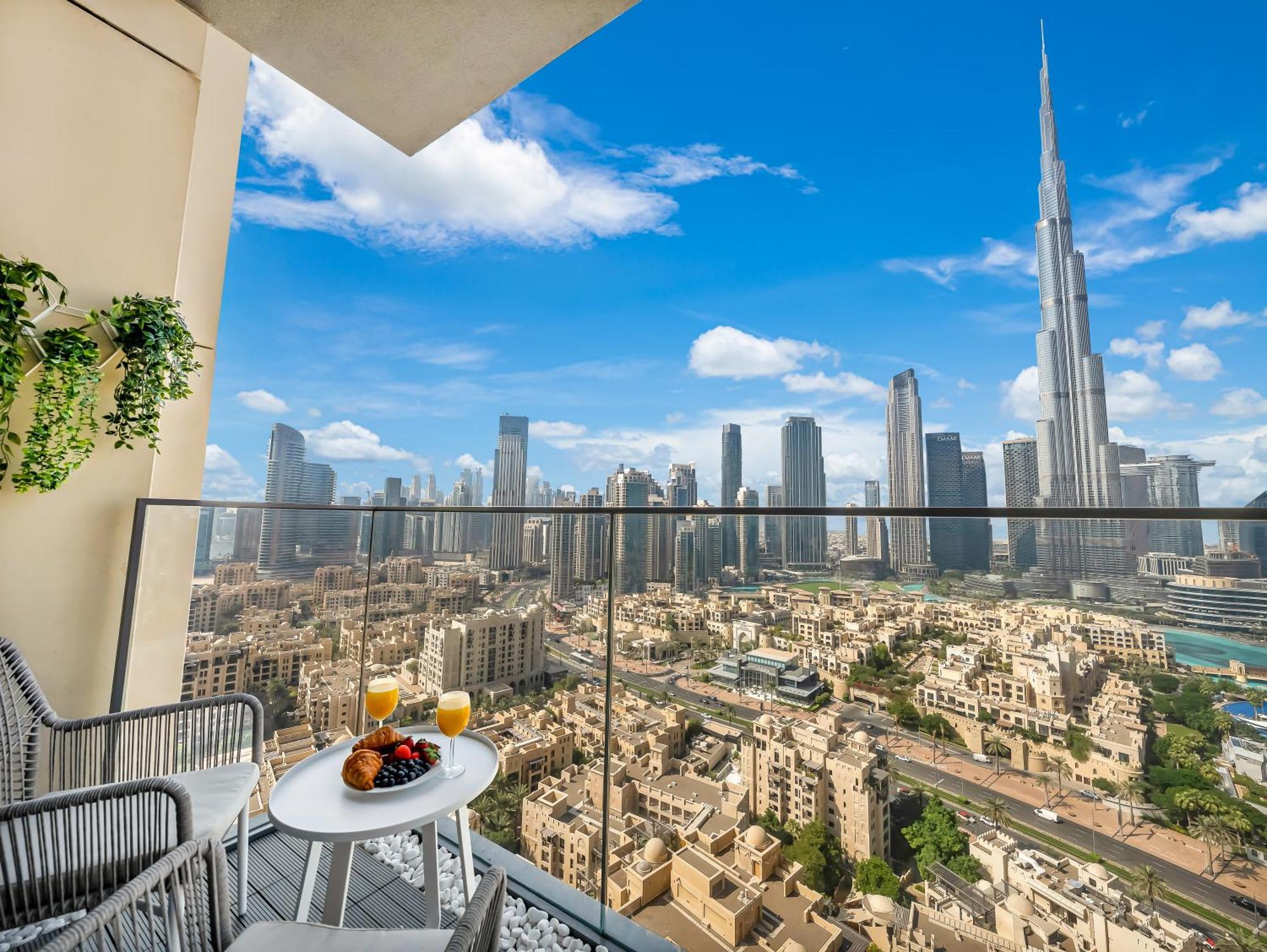 Smartstay At Burj Royale - Full Burj Khalifa View - Brand New Luxury Apartments Дубай Екстер'єр фото